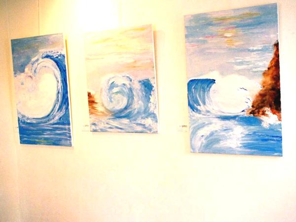wave display gallery